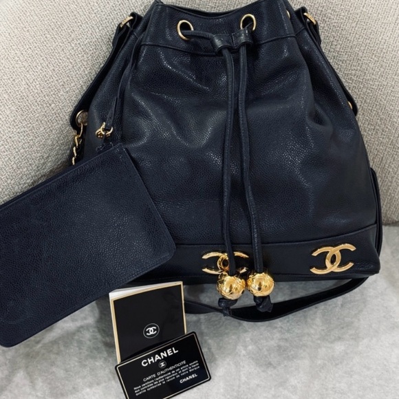 Chanel Caviar leather bucket bag 24K gold plated CC - Picture 2 of 16